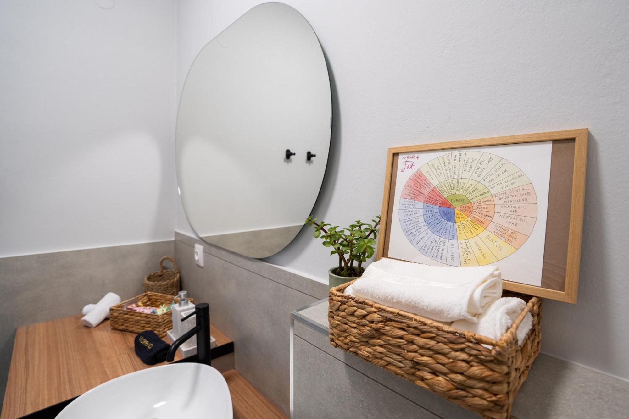 Nyx Guesthouse تريبوليس المظهر الخارجي الصورة