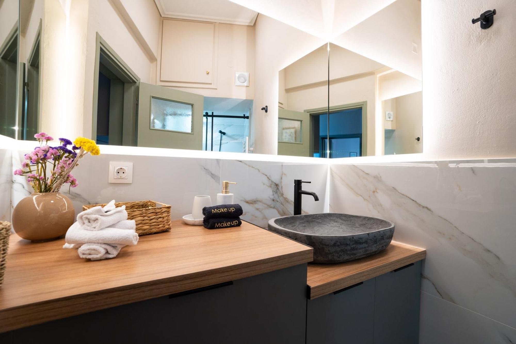 Nyx Guesthouse تريبوليس المظهر الخارجي الصورة